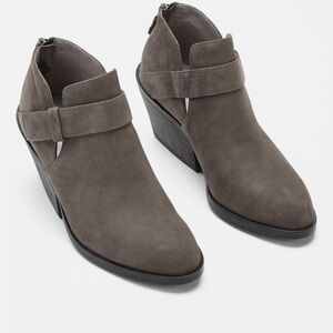 Eileen Fisher Taupe Cutout Ankle Boots size 11